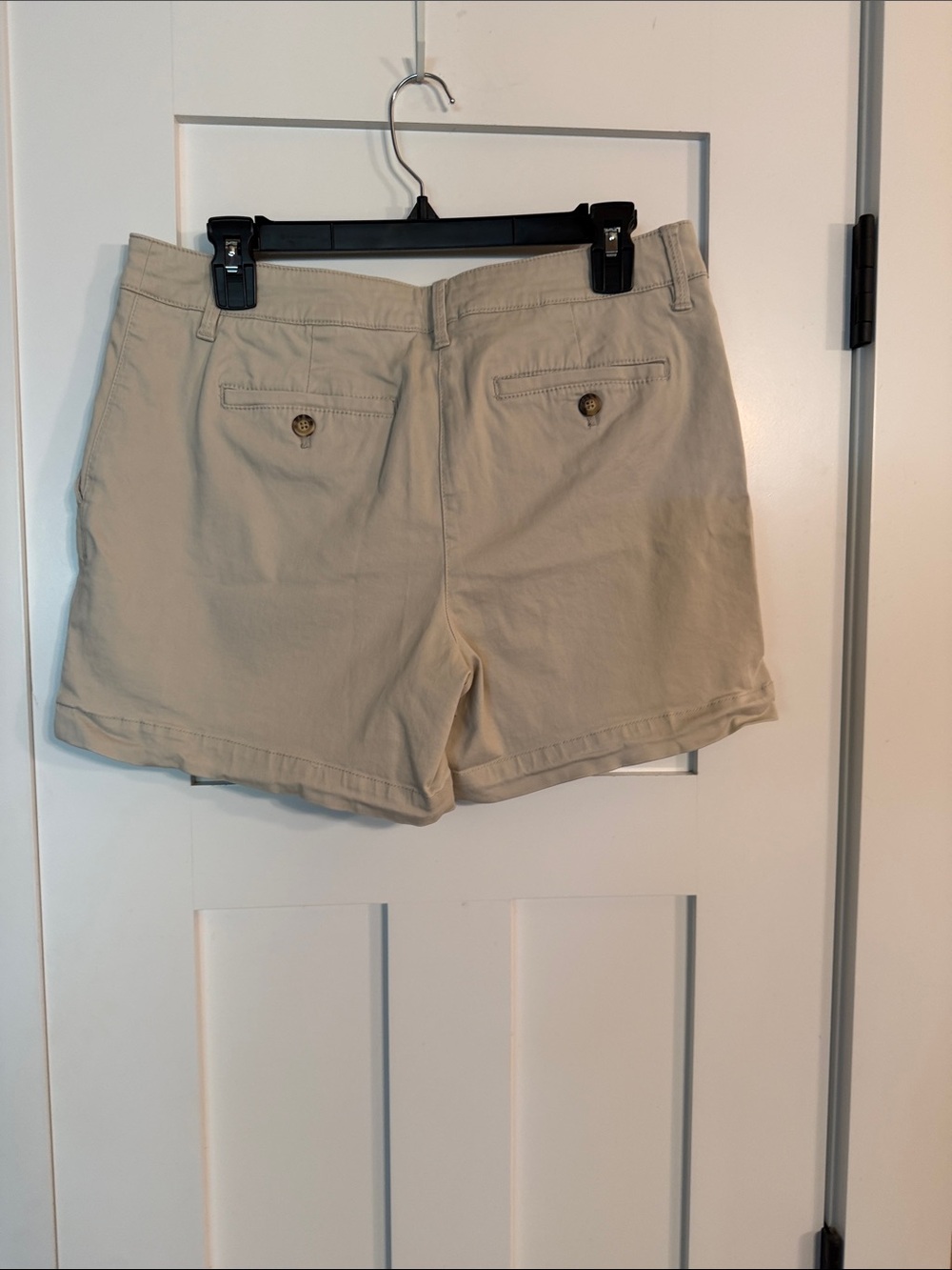 Tommy Bahama Beige/Tan Women's Bermuda Shorts - Picture 3 of 3